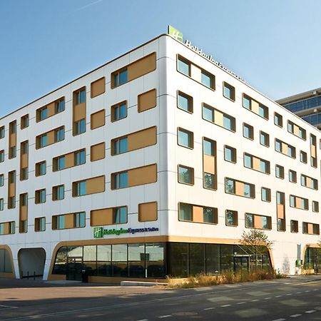 Holiday Inn Express & Suites - Basel - Allschwil By Ihg Exterior photo