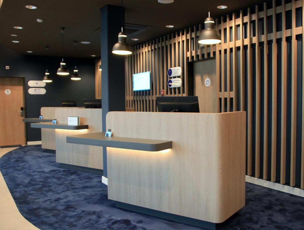 Holiday Inn Express & Suites - Basel - Allschwil By Ihg Exterior photo