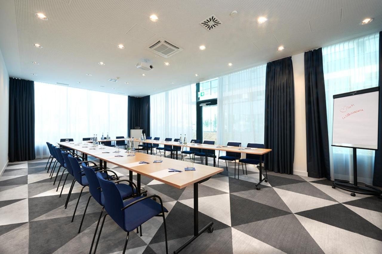 Holiday Inn Express & Suites - Basel - Allschwil By Ihg Exterior photo