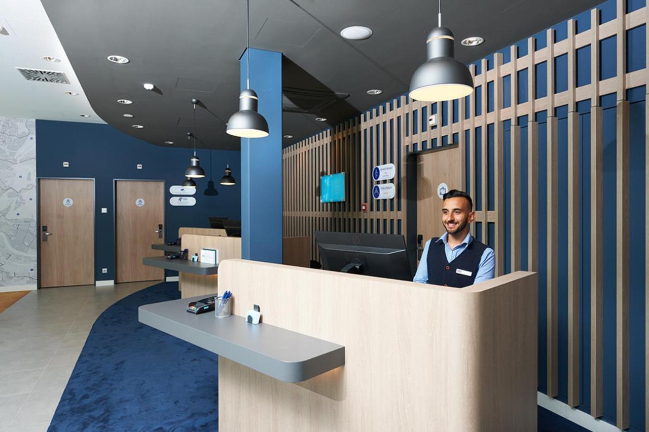 Holiday Inn Express & Suites - Basel - Allschwil By Ihg Exterior photo