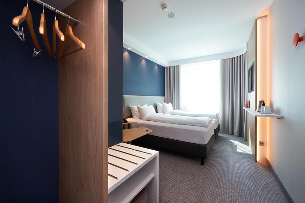 Holiday Inn Express & Suites - Basel - Allschwil By Ihg Exterior photo